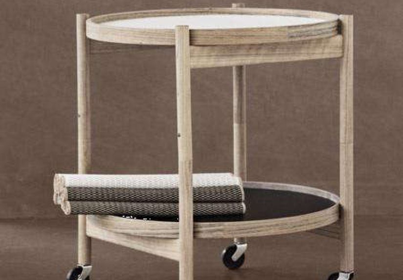 Furniture: Bolling Tray Table
