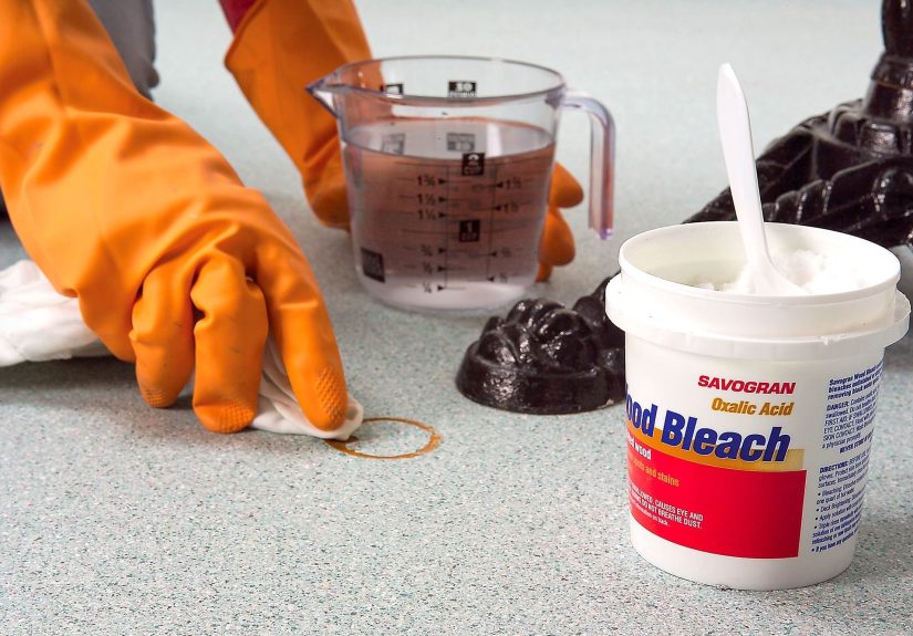 How Do You Remove Tough Stains from Vinyl Flooring?