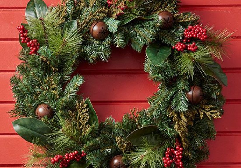 Make This DIY Evergreen Wreath in 2 Simple Steps