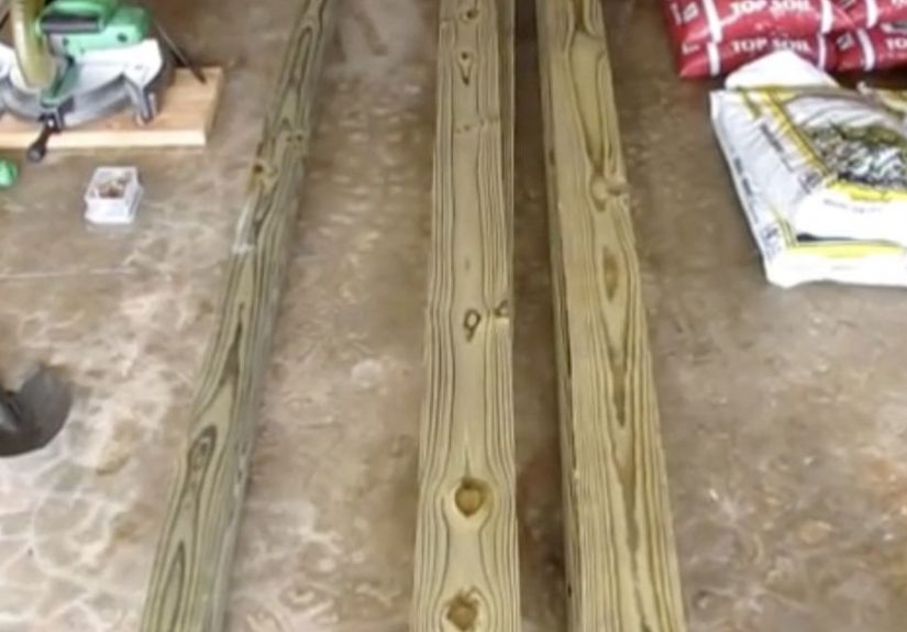 Super Easy DIY Raised Garden Bed