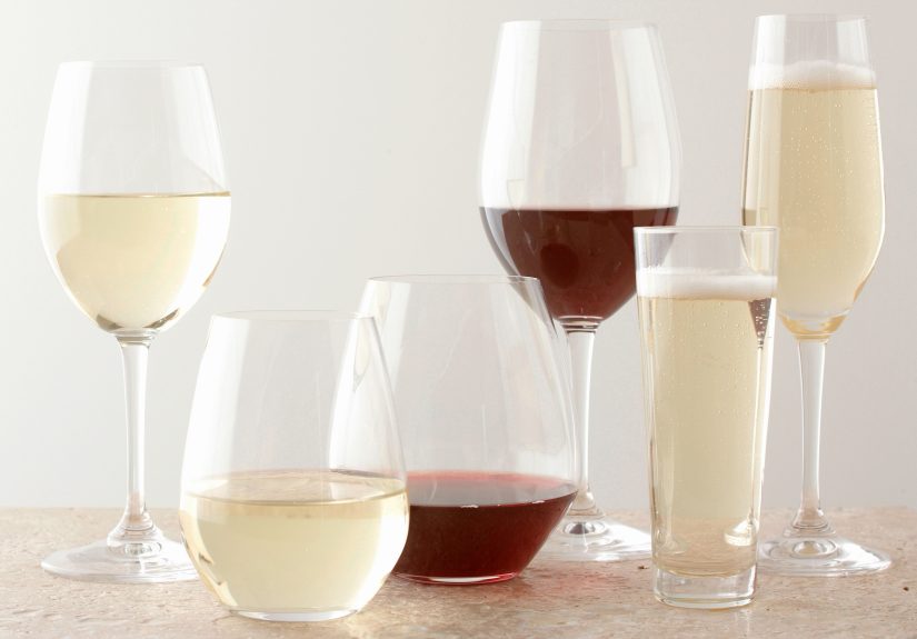 Are You Using the Wrong Glass? Tips for Better Tasting Dealcoholized Wine and Sparkling Drinks