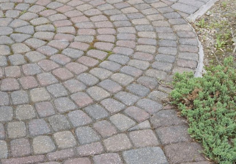 How to Remove Calcium Deposits From Patios
