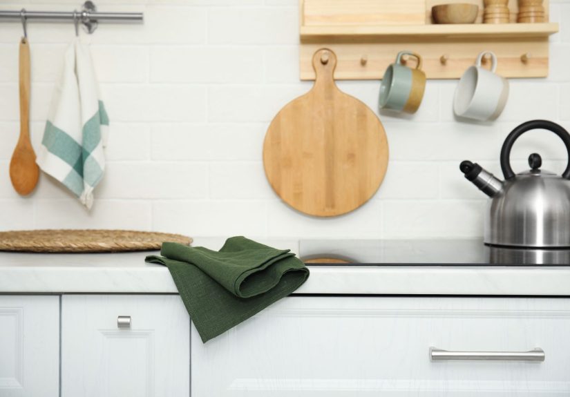 Minimalists Swear By the 30/30 Rule to Cut Clutter and Curb SpendingHere’s How It Works