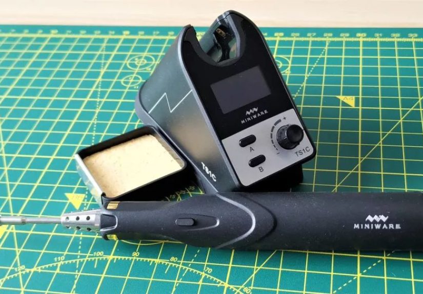 Miniware TS1C: A Cordless Soldering Iron With A Station