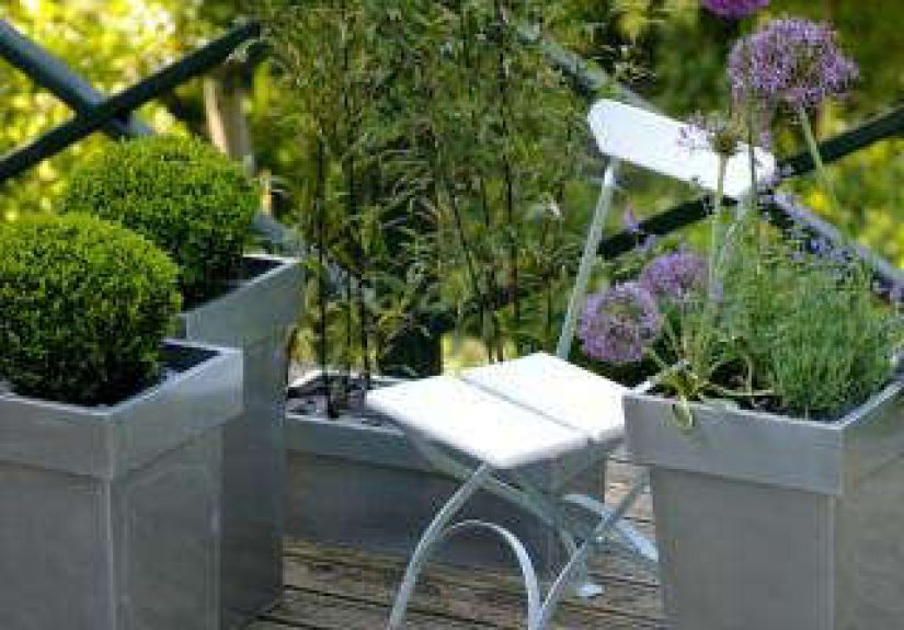 Outdoors: Ready-Made Containers from the Balcony Gardener