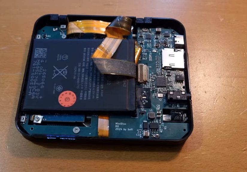 An Ingenious Blu-Ray Mini-Disk Player