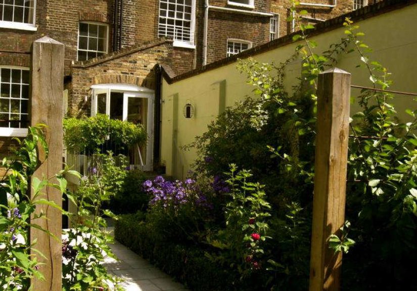 Bloom Time with UK Garden Designer Richard Miers