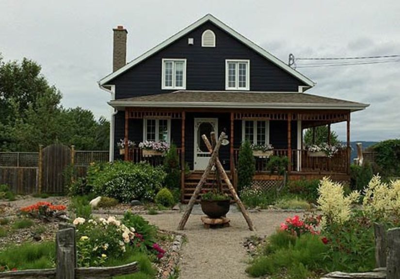 Front Yard Landscaping Idea Without Grass - DIY Project