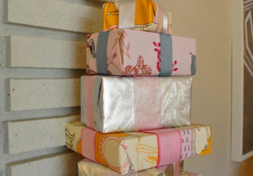 How To Make Faux Christmas Presents For Decorating The Mantel