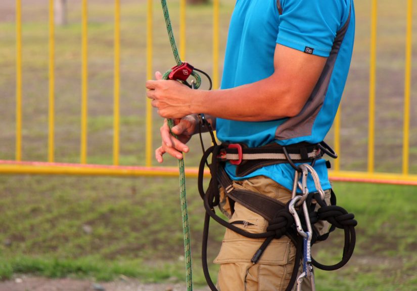 How to Tie a Rethreaded Figure of 8 Climbing Knot: 11 Steps