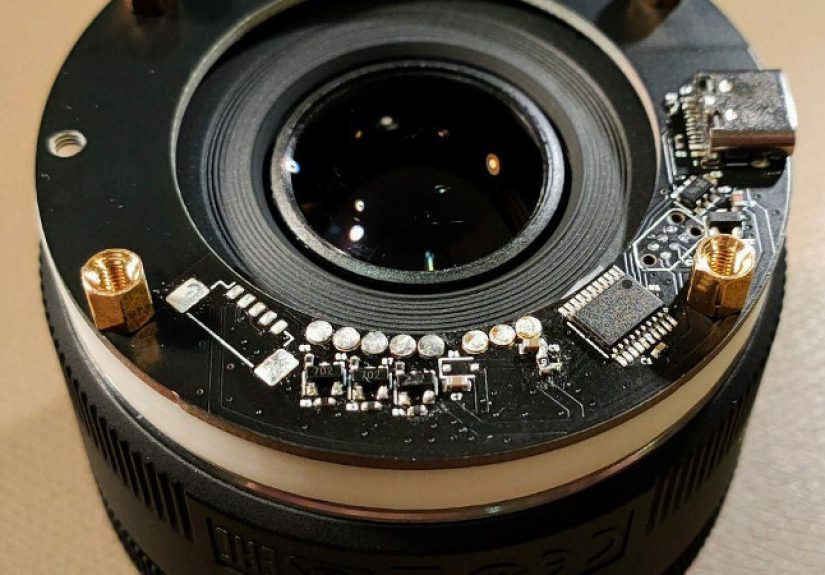 Proprietary Lenses Are No Problem With This USB Adaptor