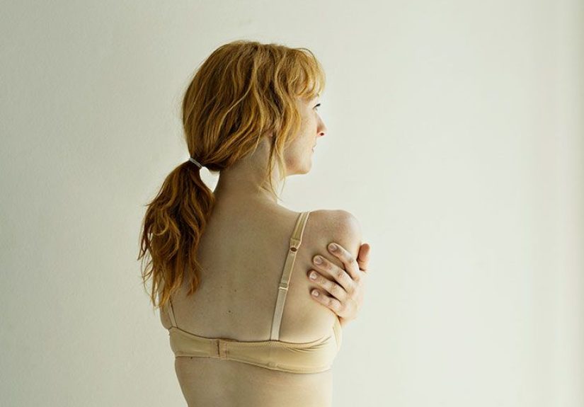 Saggy Breasts: Weight Loss, Exercises, and Breastfeeding