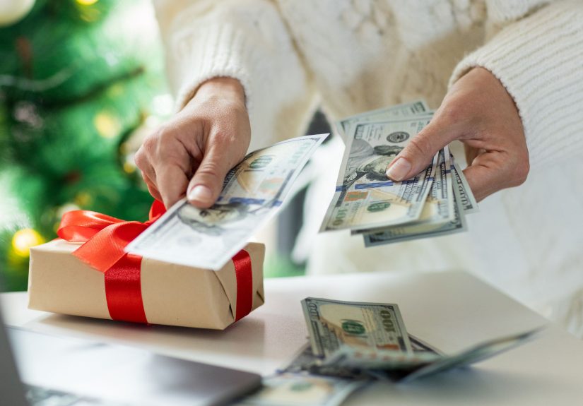 The Ultimate Holiday Tipping Guide: Who to Tip (and How Much)