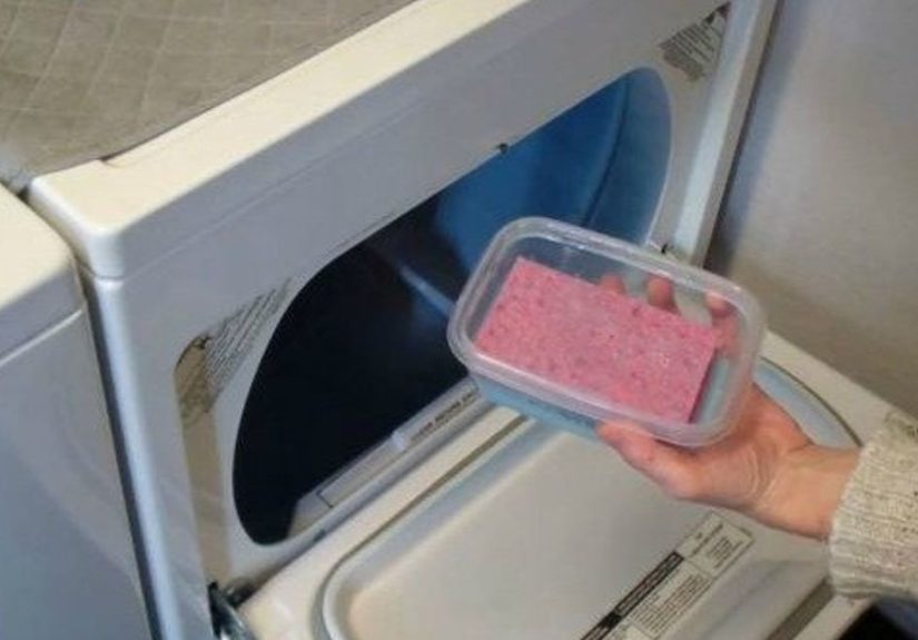 12 Helpful Sponge Hacks & How To Clean It