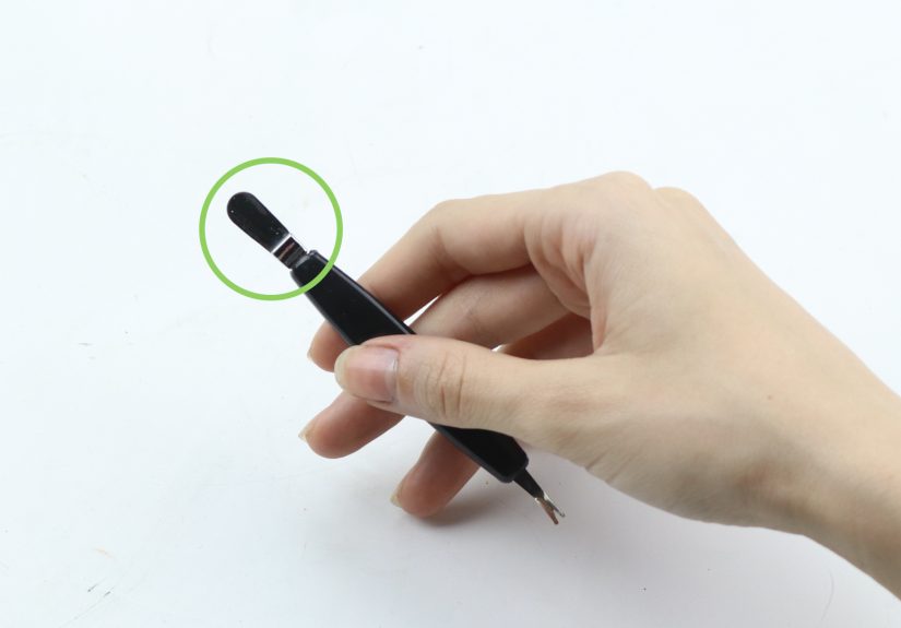 3 Ways to Use a Cuticle Pusher