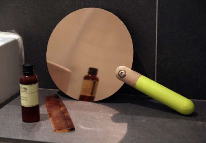 Brose-Fogale Hand Mirror