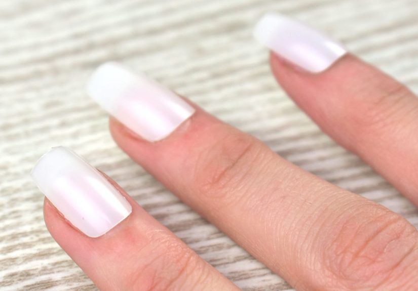 How to Make Fake Nails Stay on Longer: Easy Care & Tricks