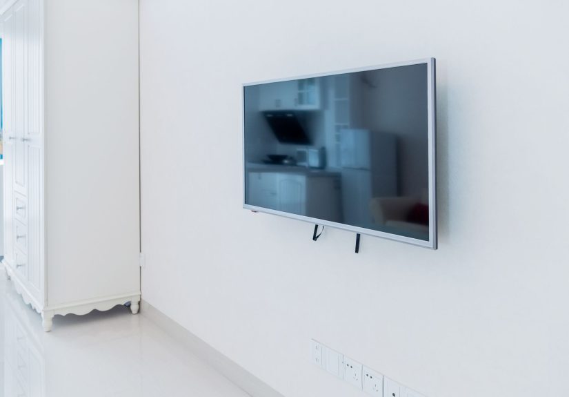 How to Remove a TV From a Wall Mount in 5 Easy Steps
