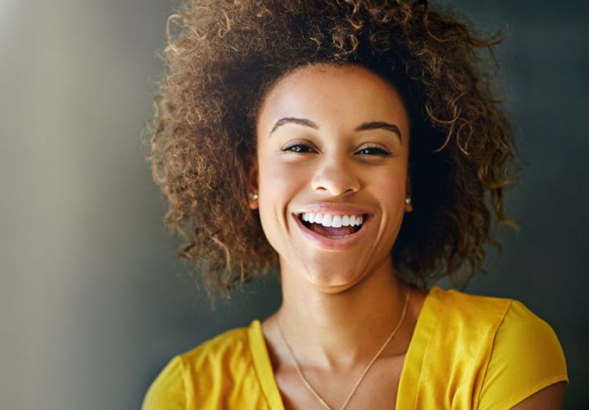 How to Whiten Your Teeth Naturally at Home: 10 Ways