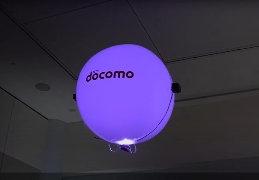 Indoor Blimp Sails Through The Air Using Ultrasonic Transducers