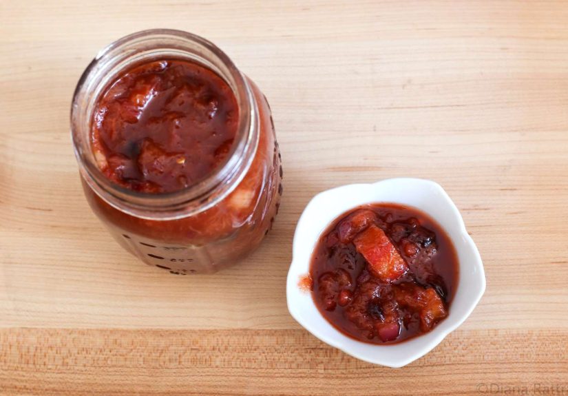 Quick and Easy Rhubarb Chutney Recipe